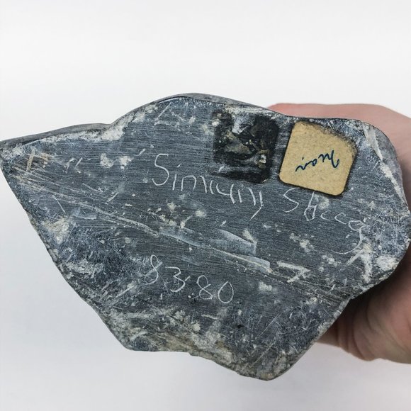 Inuit Soapstone Carved Eskimo Art - Man #8380 Vintage, Signed on Bottom - Picture 8 of 8